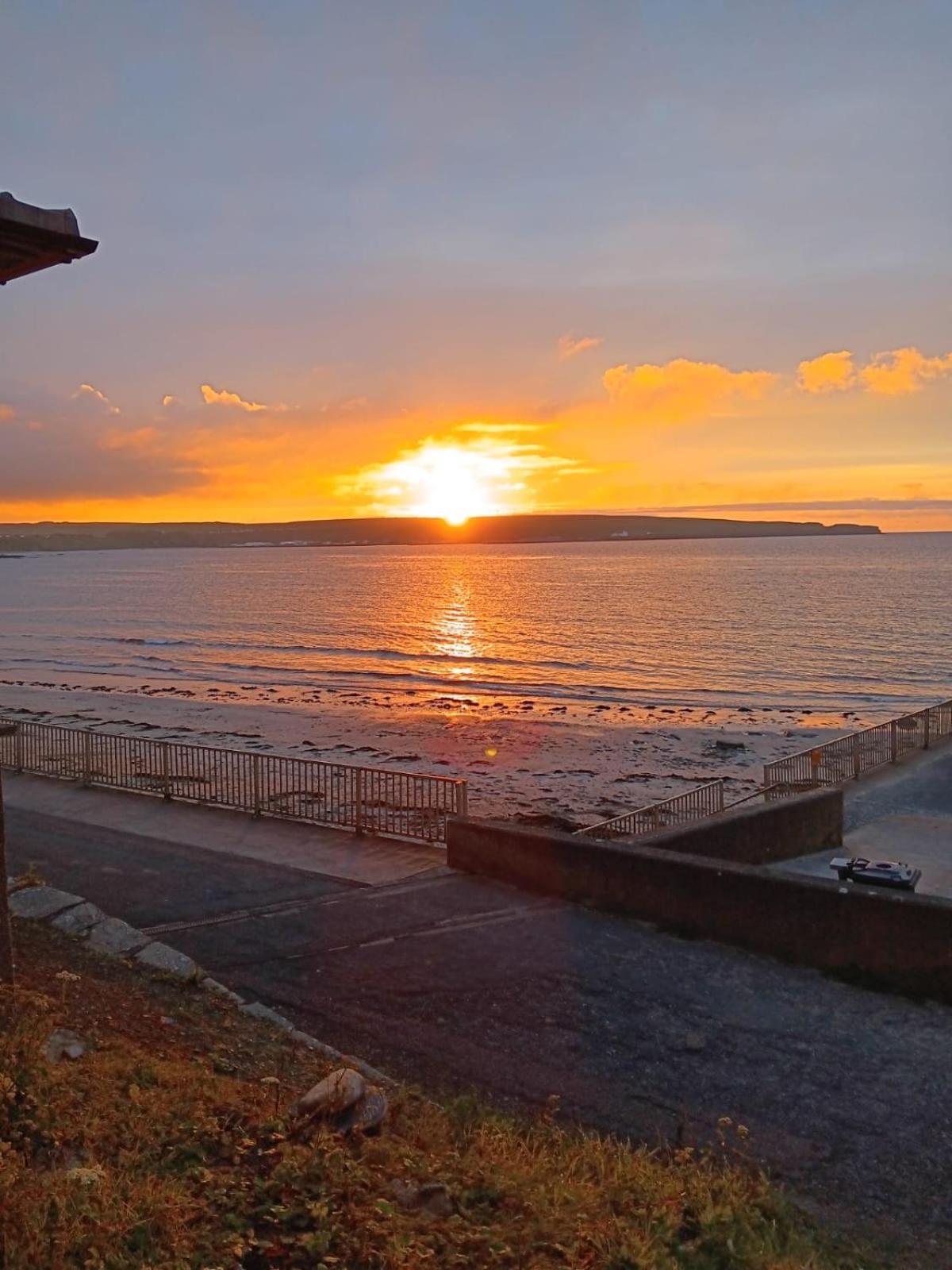 North Coast Property - Number 4 - The Beach House Thurso Exterior foto